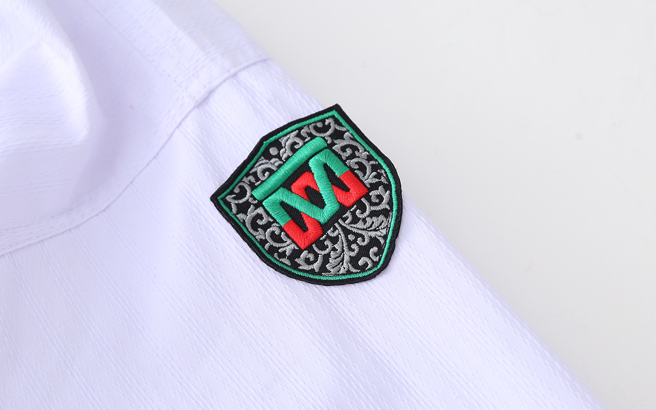 DOBOK-POOMSAE-DAN-MUJER-(MW-007)_04.jpg